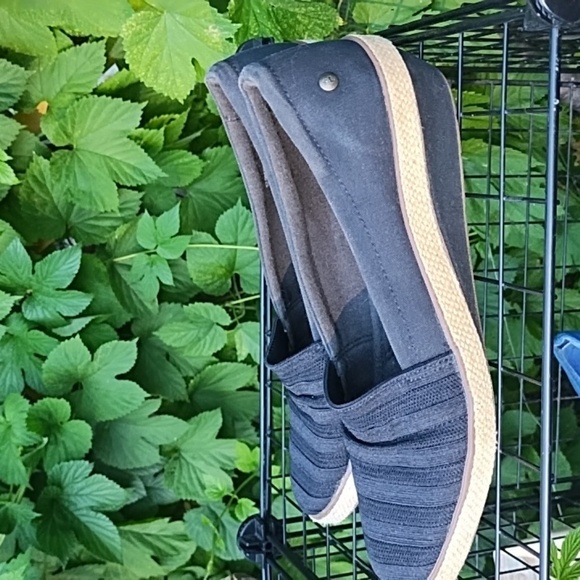 Grasshopper slip on size 1OM - Picture 2 of 5